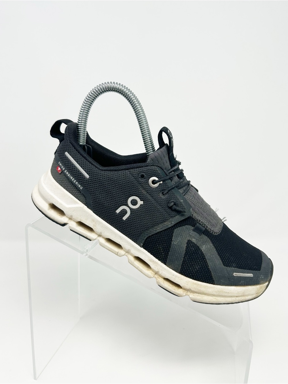On Running Cloud Sky Unisex Kids Sneakers Black/White Running Lace Up Size 3.5